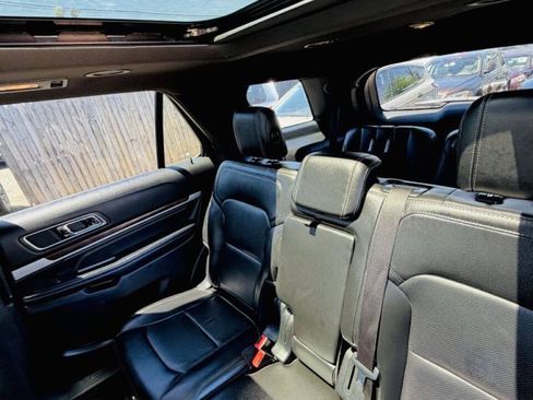 Used 2018 Ford Explorer Limited AWD/4WD image 9