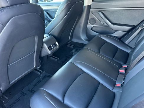 Used 2021 Tesla Model 3 Standard Range Plus image 11
