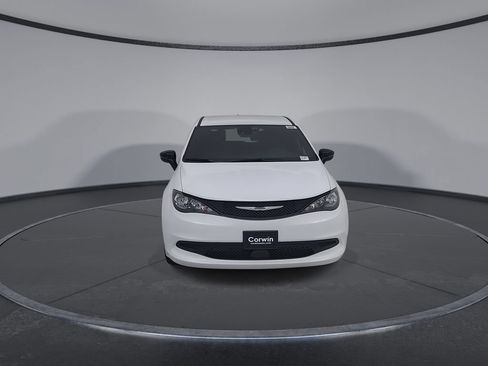 New 2027 Chrysler Pacifica LX FWD image 5