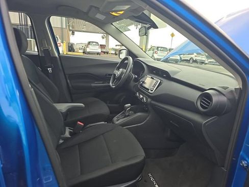 Used 2025 Nissan Kicks Play S FWD image 6