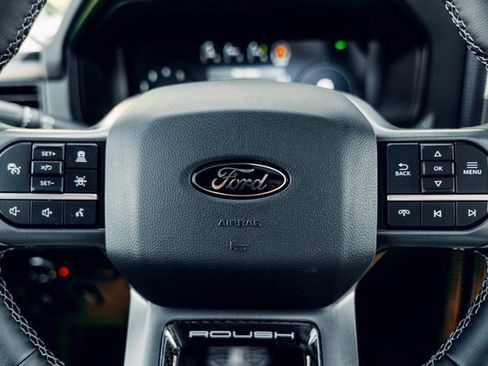 New 2025 Ford F150 Lariat w/ Equipment Group 502A High image 28