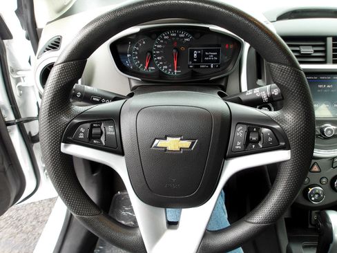 Used 2020 Chevrolet Sonic LT image 14
