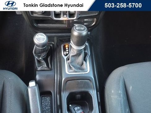 Used 2020 Jeep Wrangler Unlimited Sport image 16