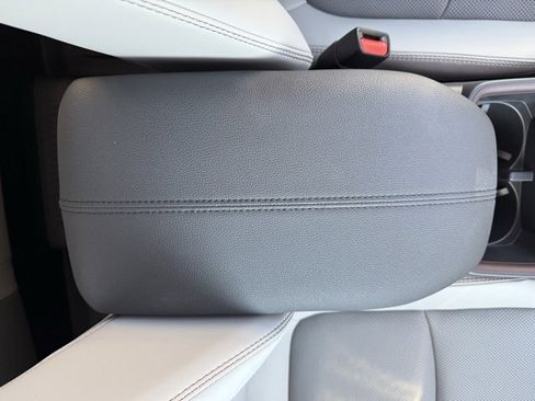 Certified 2025 Toyota RAV4 Limited image 33