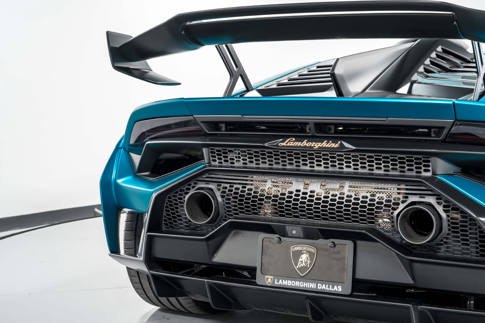 Used 2022 Lamborghini Huracan STO RWD image 52