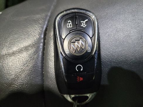 Used 2019 Buick Enclave Essence AWD/4WD image 32