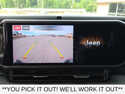 Used 2024 Jeep Gladiator Rubicon w/ Technology Group AWD/4WD image 20