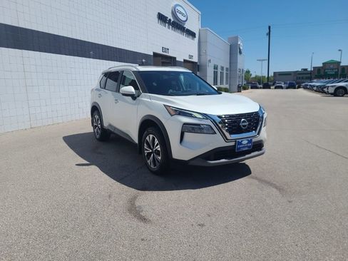 Used 2023 Nissan Rogue SV w/ SV Premium B Package AWD/4WD image 9