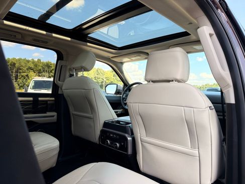 Used 2020 Ford Expedition Platinum image 34