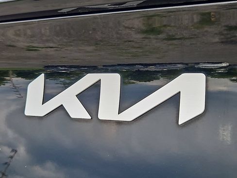 Certified 2024 Kia Sportage EX AWD/4WD image 31