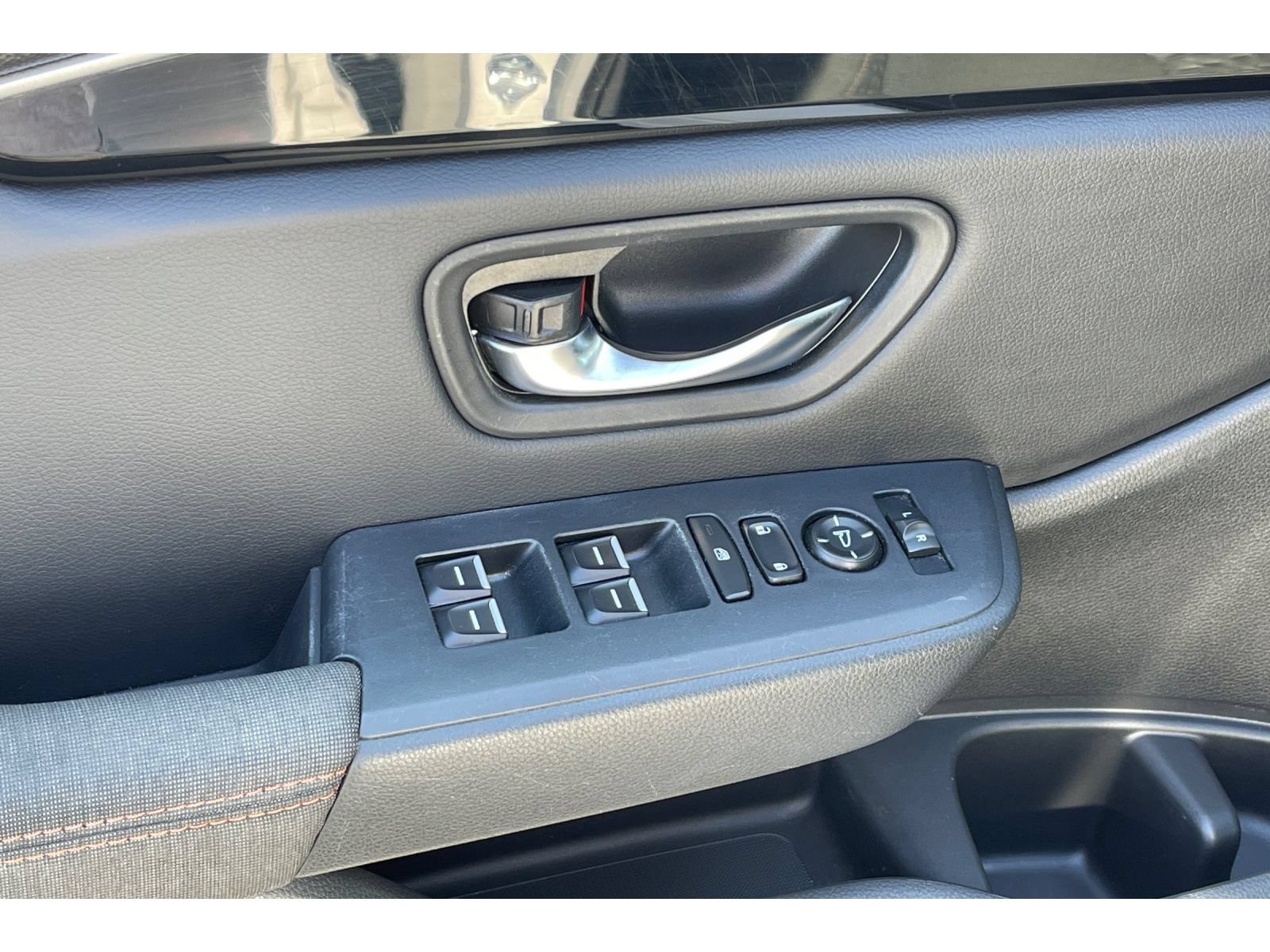 Certified 2024 Honda Pilot Sport image 12