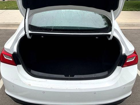 Used 2024 Chevrolet Malibu LT FWD image 7