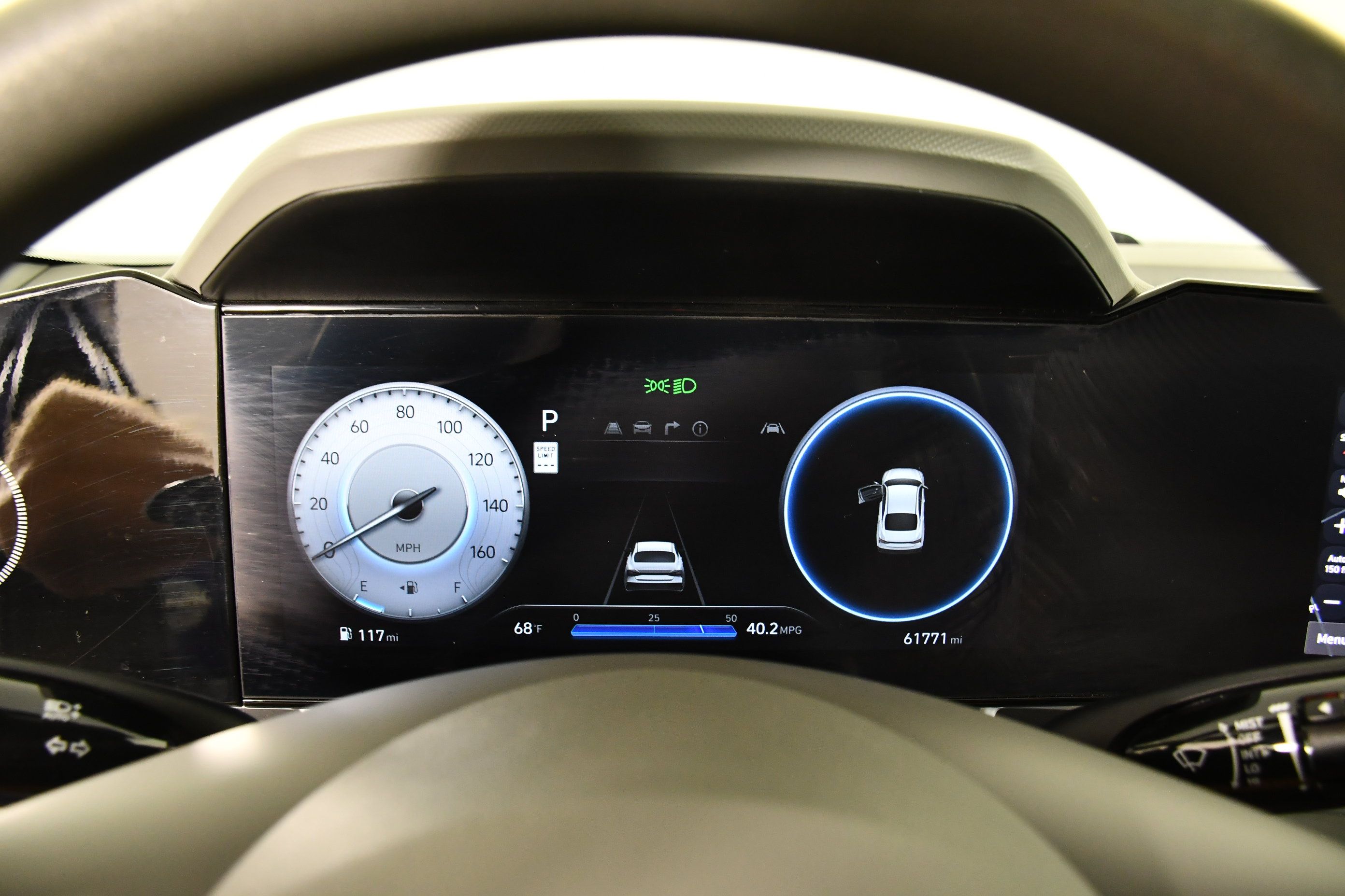 Used 2024 Hyundai Elantra SEL FWD image 18