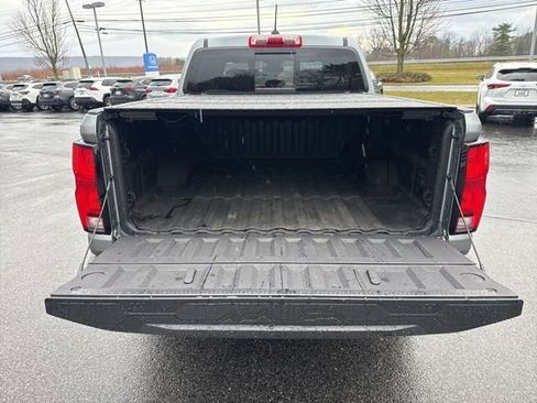 Used 2024 Chevrolet Colorado Z71 w/ Z71 Convenience Package 2 AWD/4WD image 9