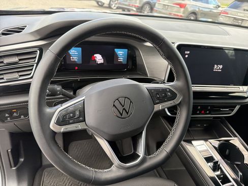 Used 2024 Volkswagen Atlas Cross Sport SE AWD/4WD image 9