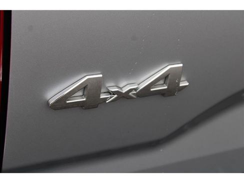 Used 2017 Toyota Tacoma SR5 w/ Tow Package image 32