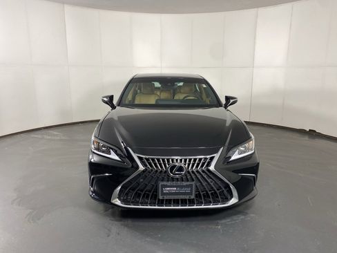 Certified 2022 Lexus ES 350 w/ Premium Package image 5