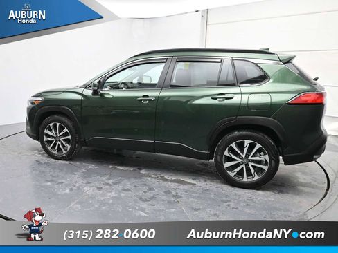 Used 2023 Toyota Corolla Cross XLE image 14