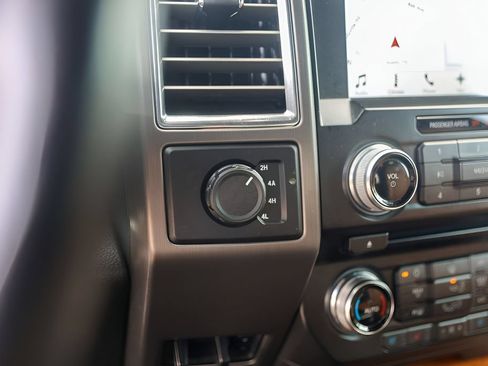 Used 2016 Ford F150 Limited AWD/4WD image 18