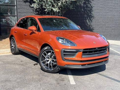 Used 2022 Porsche Macan image 6