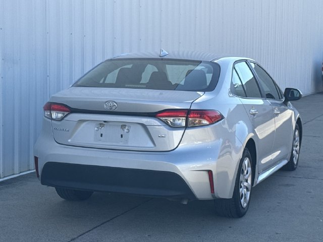 Used 2024 Toyota Corolla LE FWD image 4
