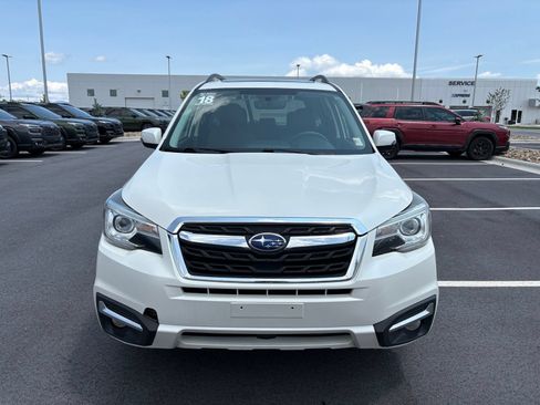 Used 2018 Subaru Forester 2.5i Touring AWD/4WD image 2