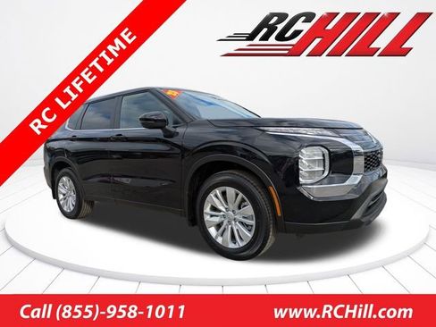 New 2025 Mitsubishi Outlander ES image 1