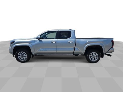 Used 2025 Toyota Tacoma SR5 RWD image 5