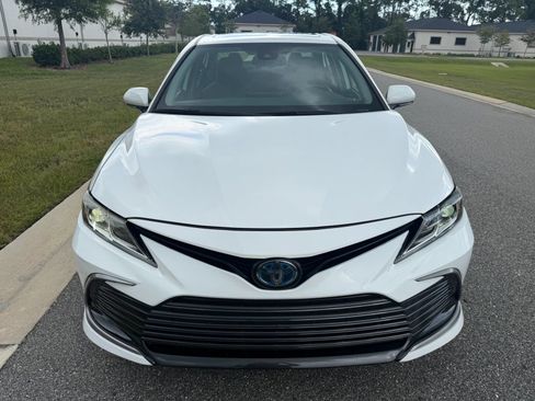 Used 2021 Toyota Camry LE w/ Cold Weather Package FWD image 9
