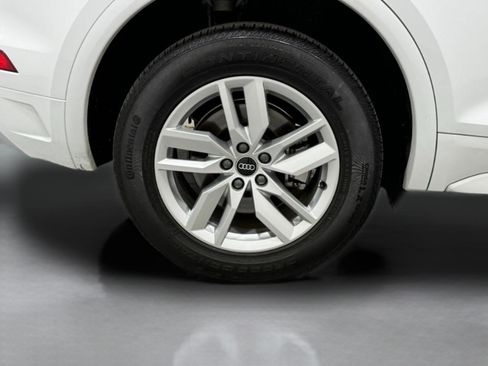 Certified 2023 Audi Q5 2.0T Premium w/ Convenience Package image 8