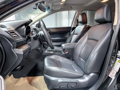 Used 2017 Subaru Outback 2.5i Limited image 16