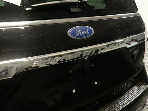 Used 2020 Ford Expedition Limited w/ Equipment Group 302A AWD/4WD image 9