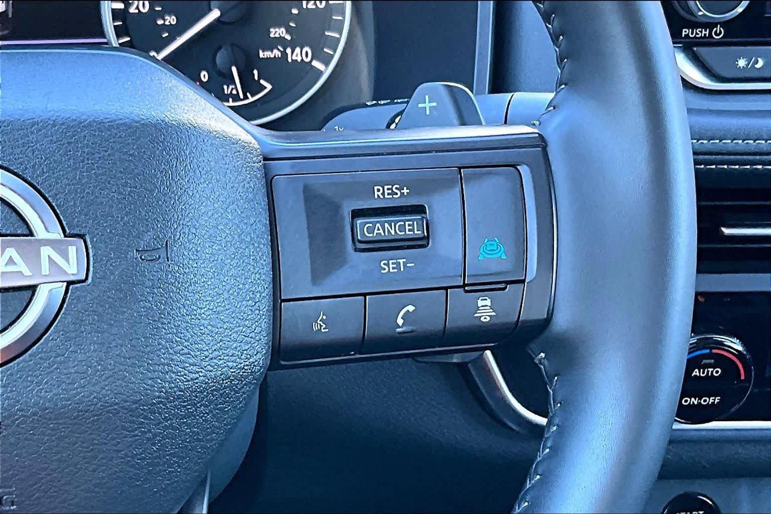 Used 2025 Nissan Rogue SV FWD image 24