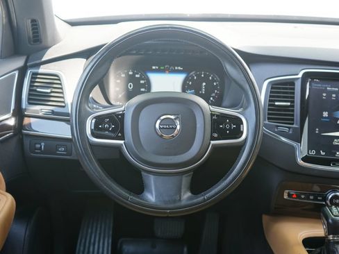 Used 2019 Volvo XC90 T6 Momentum w/ Protection Package Premier AWD/4WD image 14