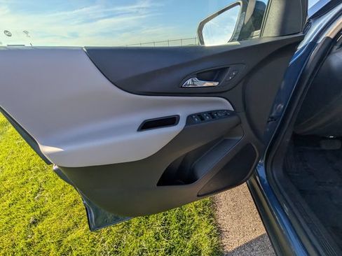 Used 2024 Chevrolet Equinox LS w/ LS Convenience Package FWD image 18