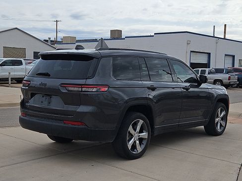 Used 2021 Jeep Grand Cherokee L Laredo AWD/4WD image 4