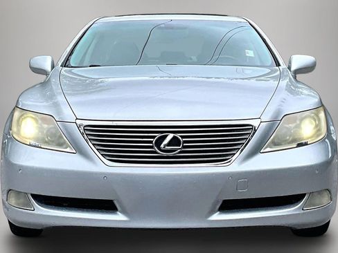 Used 2007 Lexus LS 460 RWD image 3