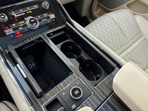 Certified 2024 Lincoln Navigator Black Label image 23