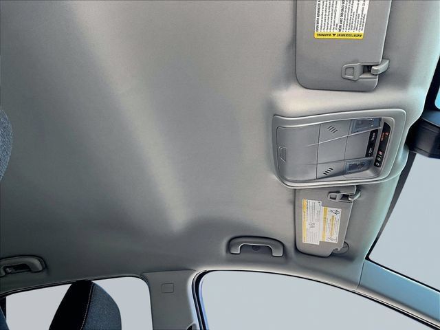 Used 2024 Chevrolet Equinox LT FWD image 22