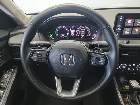 Used 2023 Honda Accord Touring image 17