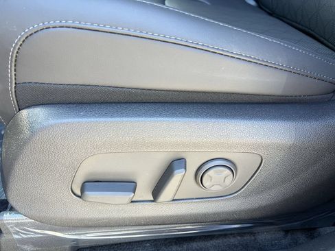 New 2026 Kia Carnival FWD image 12