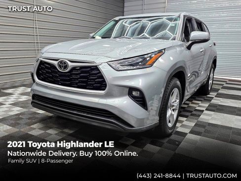 Used 2021 Toyota Highlander LE FWD image 1