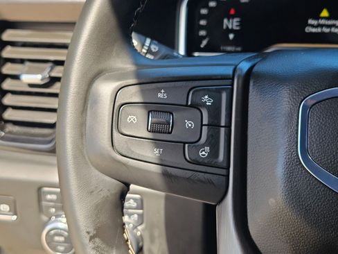 Used 2025 GMC Sierra 2500 AT4 AWD/4WD image 19