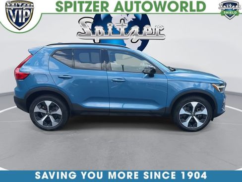 Used 2023 Volvo XC40 B5 Plus w/ Driver Assist Package AWD/4WD image 11