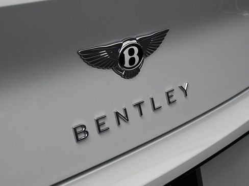 Used 2024 Bentley Continental GT image 14
