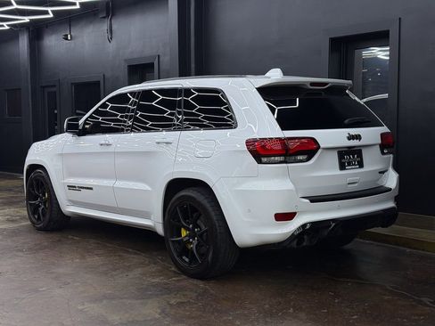 Used 2021 Jeep Grand Cherokee Trackhawk w/ Trailer Tow Group IV AWD/4WD image 7