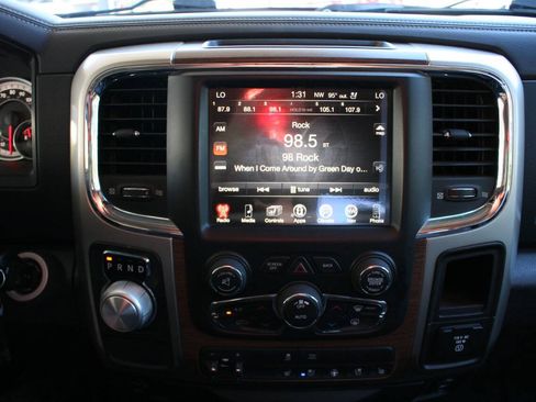 Used 2014 RAM 1500 Laramie RWD image 19