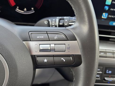 Used 2024 Hyundai Kona SEL image 27