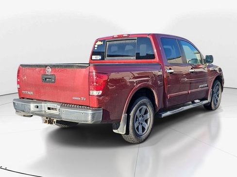 Used 2015 Nissan Titan SV w/ SV Value Truck Package image 7