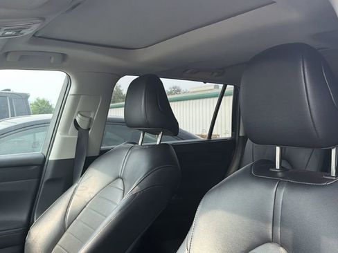 Used 2023 Toyota Highlander XLE FWD image 10